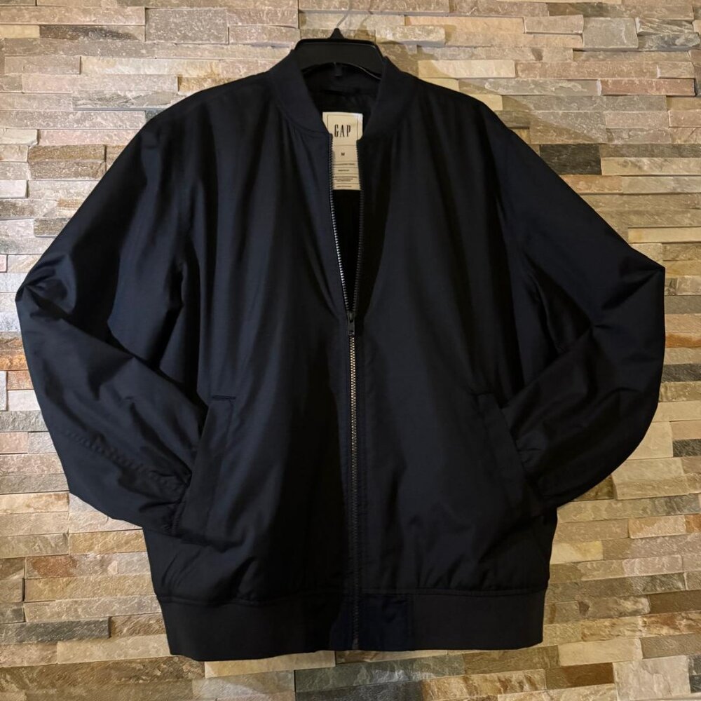 GAP Bomber Jacket Men's M True Black Water-Resistant Fabric, Like New